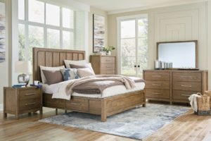 Bed placement in a small bedroom 3